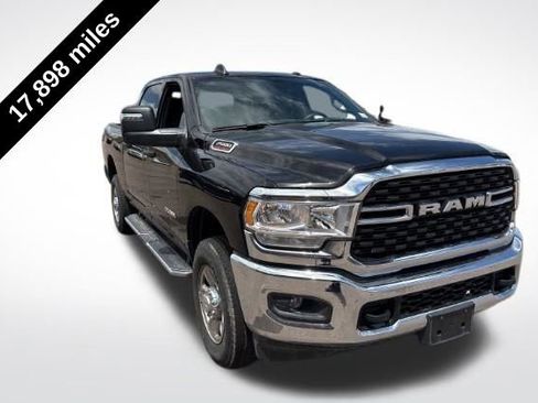 Used 2024 RAM 2500 Big Horn w/ Bed Utility Group AWD/4WD image 2