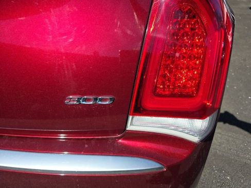Used 2021 Chrysler 300 Touring w/ Chrome Appearance Package image 19