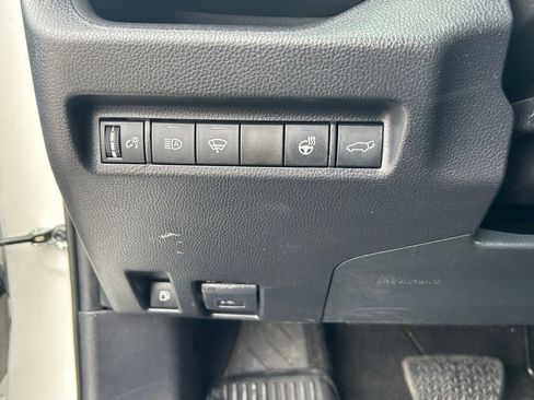 Used 2021 Toyota RAV4 XSE image 15