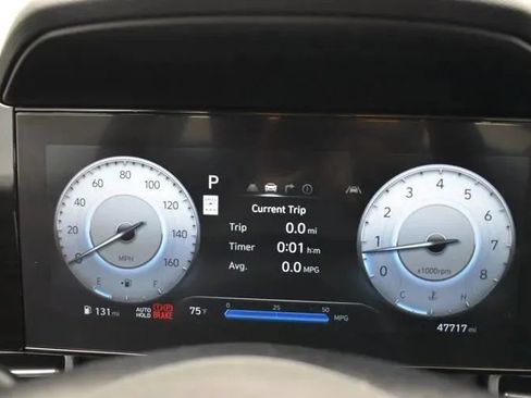 Used 2024 Hyundai Elantra Limited FWD image 27