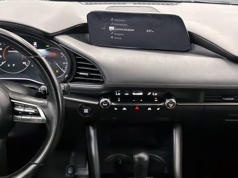 Used 2020 MAZDA MAZDA3 AWD Hatchback w/ Preferred Pkg image 17