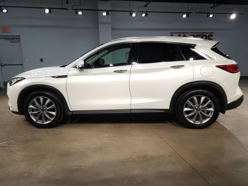 Used 2021 INFINITI QX50 Essential w/ Convenience Package FWD image 4
