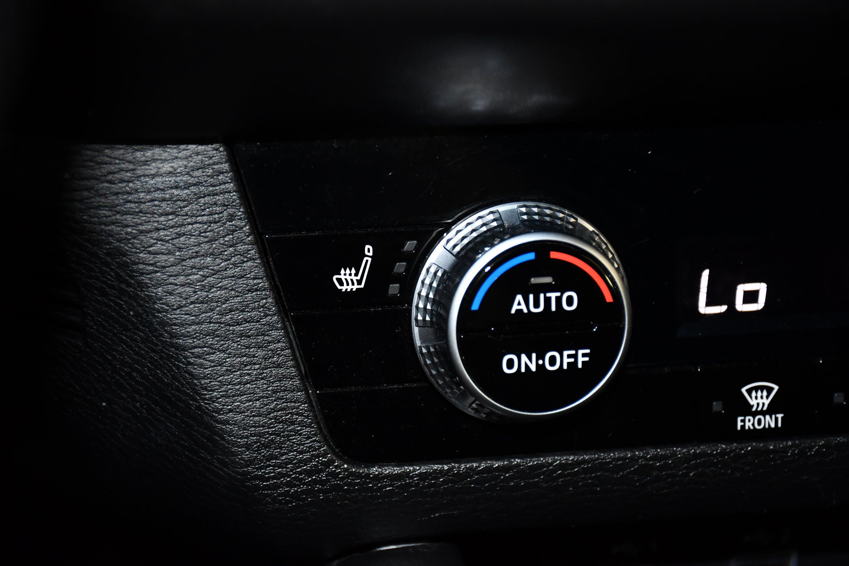 Used 2024 Mitsubishi Outlander SE AWD/4WD image 29