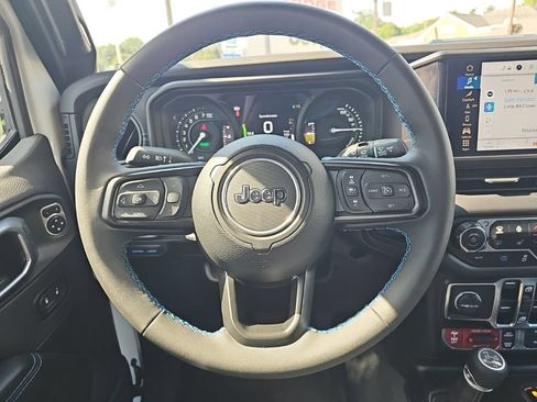Used 2024 Jeep Wrangler Unlimited Rubicon 4xe AWD/4WD image 24