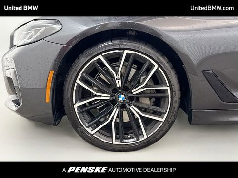 Used 2021 BMW 540i w/ M Sport Package image 2