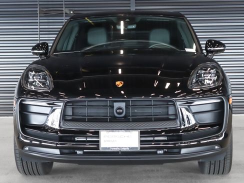 Used 2026 Porsche Macan image 8