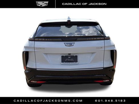 New 2026 Cadillac Lyriq Luxury RWD image 19