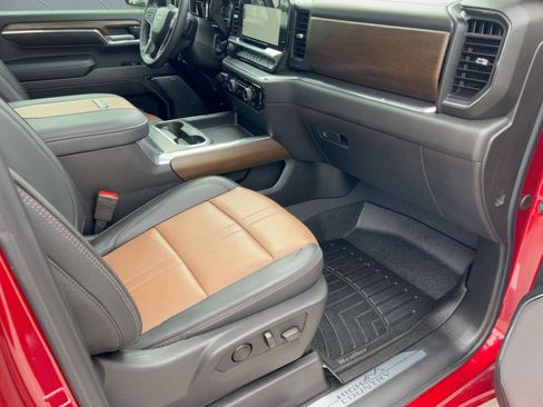 Certified 2024 Chevrolet Silverado 2500 High Country w/ Technology Package image 31