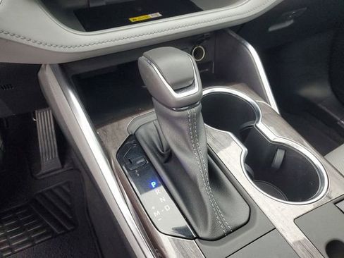 Used 2023 Toyota Highlander Platinum image 31