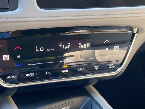 Used 2019 Honda HR-V Touring image 25