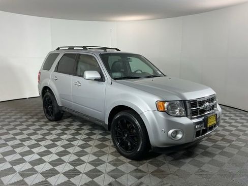 Used 2011 Ford Escape Limited w/ 302A Rapid Spec Order Code image 3