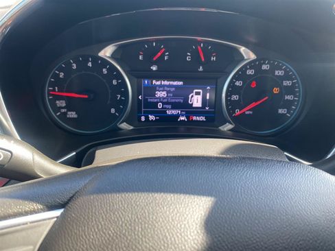 Used 2020 Chevrolet Equinox LT FWD image 2