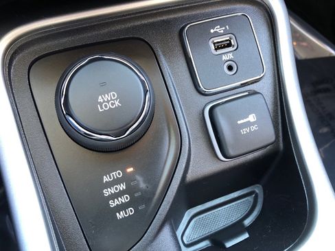 Used 2019 Jeep Compass Latitude w/ Popular Equipment Group image 26