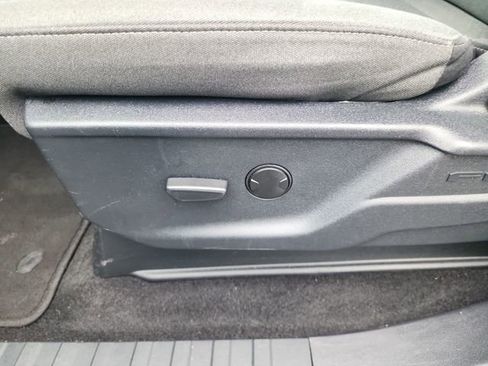 Used 2025 Ford F150 XLT w/ Equipment Group 301A Standard image 18