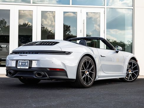 Used 2025 Porsche 911 Carrera image 37
