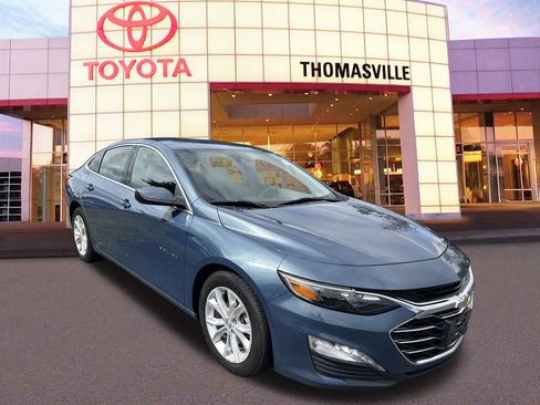 Used 2024 Chevrolet Malibu LT image 3