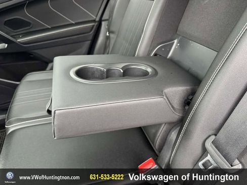 Certified 2023 Volkswagen Tiguan SE R-Line image 11