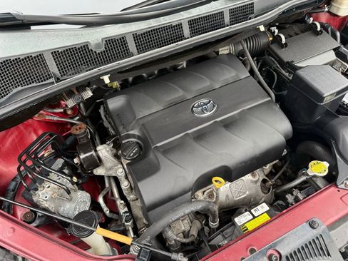 Used 2015 Toyota Sienna SE Premium image 57