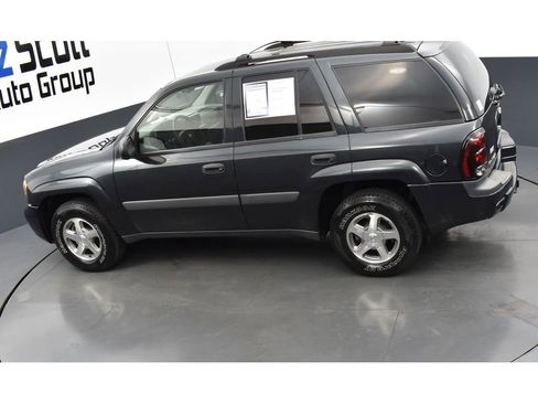 Used 2005 Chevrolet TrailBlazer LS w/ LS Preferred Equipment Group AWD/4WD image 19