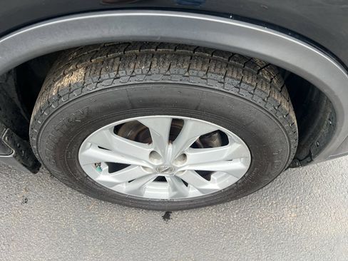 Used 2016 Nissan Rogue SV image 11