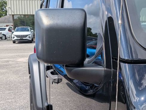 Used 2023 Jeep Wrangler Unlimited Sport AWD/4WD image 10