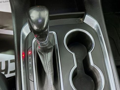 Used 2021 Chevrolet Traverse LT w/ LT Premium Package image 16