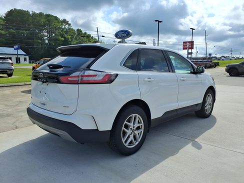 Used 2024 Ford Edge SEL AWD/4WD image 5