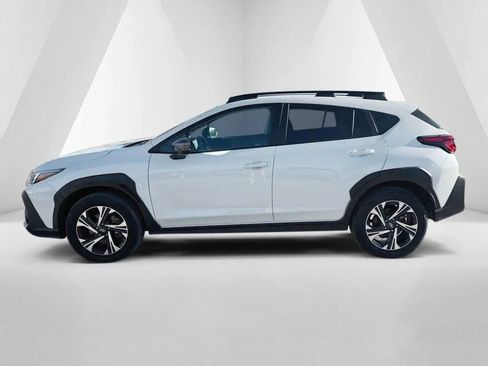 Used 2024 Subaru Crosstrek 2.0i Premium w/ Crosstrek Mirror Package image 4