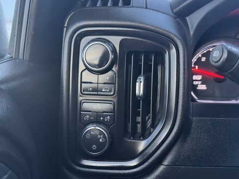 Used 2022 Chevrolet Silverado 1500 Custom image 24