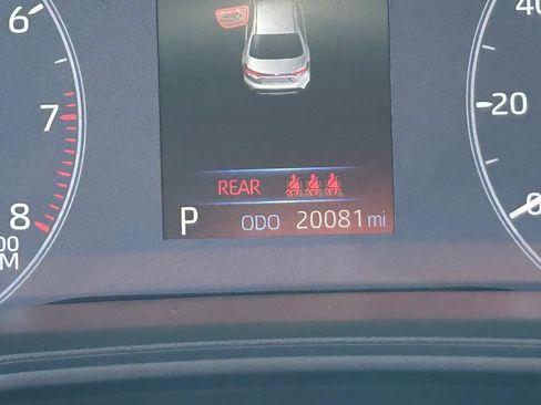 Used 2025 Toyota Corolla LE FWD image 31
