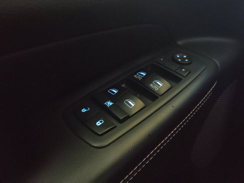 Used 2017 Jeep Grand Cherokee Limited RWD image 27