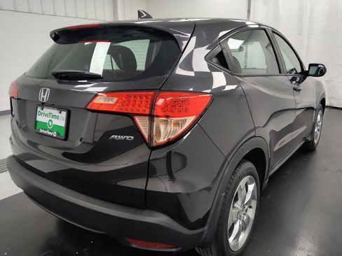 Used 2017 Honda HR-V LX image 9