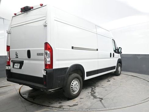 Used 2025 RAM ProMaster 2500 w/ Convenience Group image 6