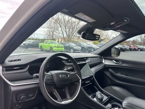 Used 2023 Jeep Grand Cherokee L Altitude image 26