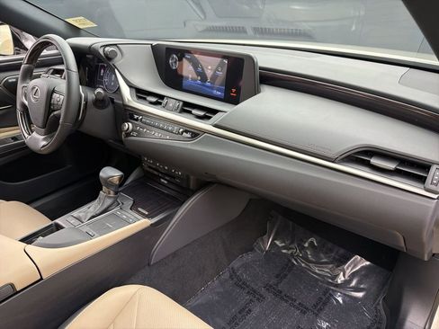 Used 2021 Lexus ES 350 Luxury w/ Accessory Package 2 image 29