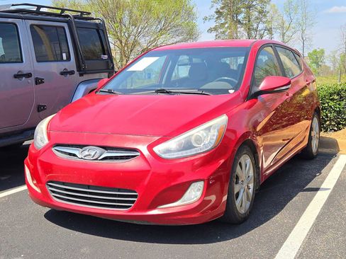 Used 2014 Hyundai Accent SE FWD image 3