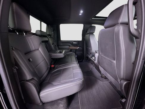 Used 2023 Chevrolet Silverado 3500 High Country image 28