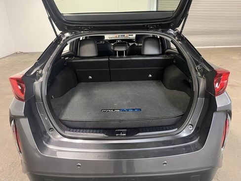 Used 2022 Toyota Prius Prime Limited image 16