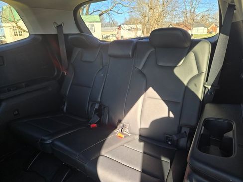 Used 2025 Kia Telluride S image 20