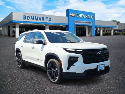 New 2027 Chevrolet Traverse LT w/ Midnight/Sport Edition FWD image 7