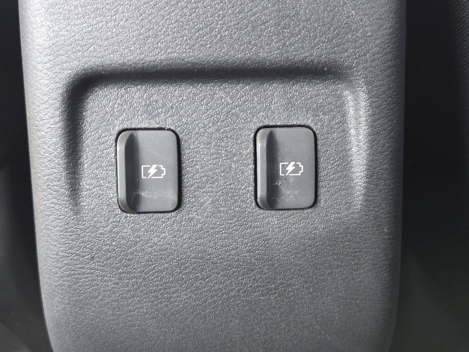 Used 2024 Nissan Kicks SV FWD image 27