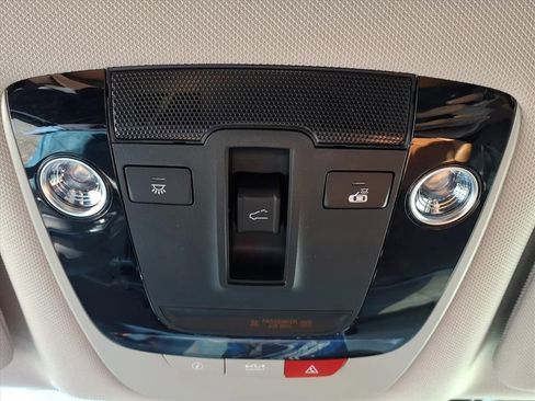 Used 2023 Kia Sorento SX Prestige image 28