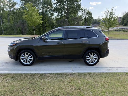 Used 2015 Jeep Cherokee Limited w/ Luxury Group image 27