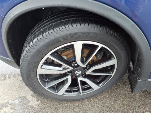 Used 2020 Nissan Rogue SL FWD image 9