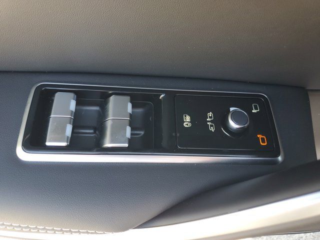 Certified 2026 Jaguar F-PACE R-Dynamic S AWD/4WD image 25