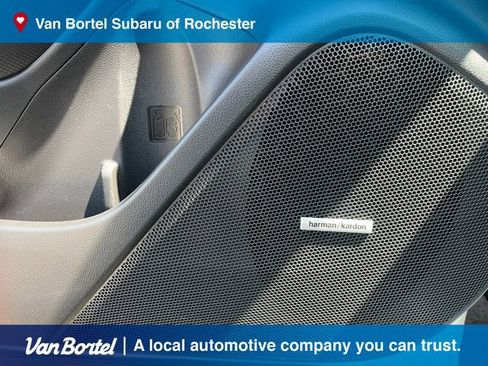 Used 2022 Subaru Forester Touring AWD/4WD image 17
