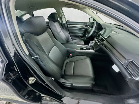 Used 2019 Honda Accord LX image 30