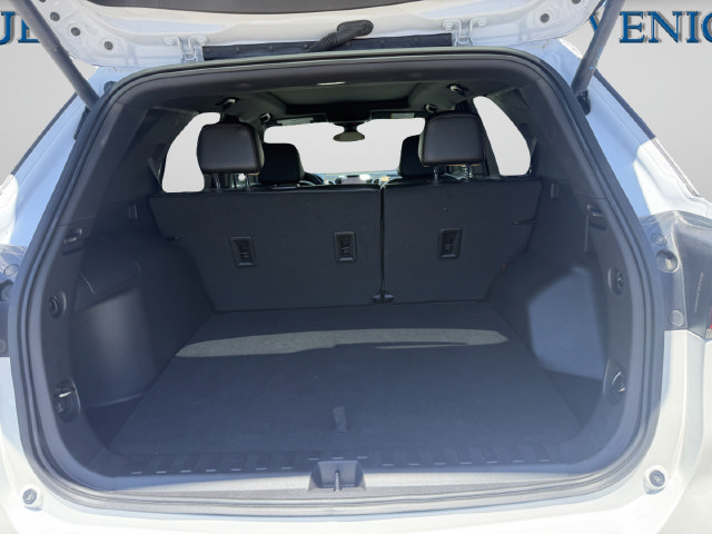 Used 2024 Chevrolet Equinox Premier FWD image 35