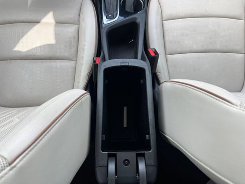Used 2024 Buick Encore GX Avenir FWD image 21