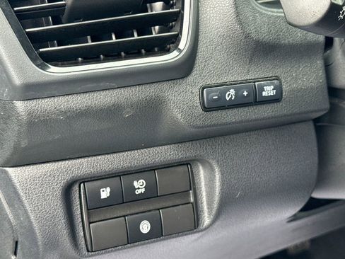 Used 2023 Nissan Leaf S image 27